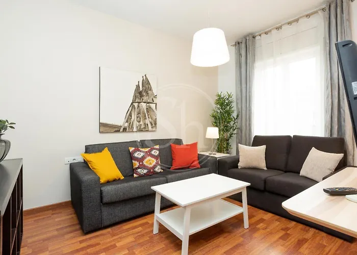 Cosy Apartment Nearly Sagrada Familia VI